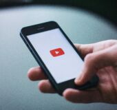 ilustracja - ikona wideo na telefonie komórkowym