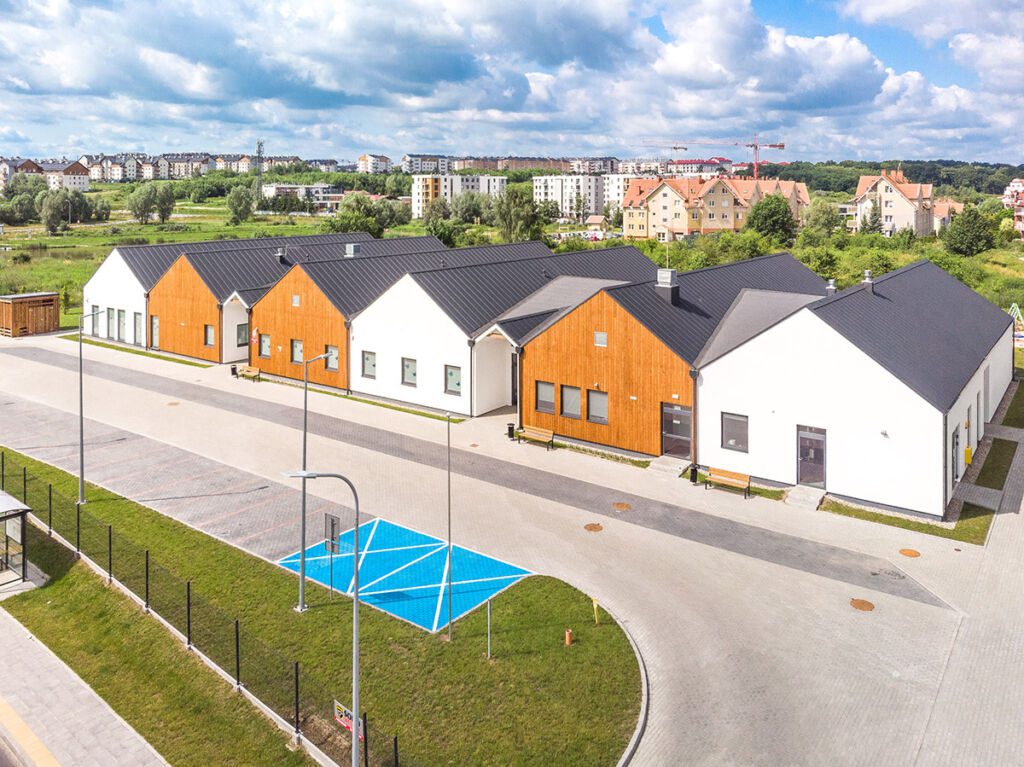 The modular kindergarten in Gdańsk is a perfect example of a combination of ecology and modern design.