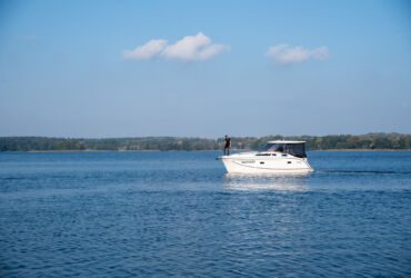 Houseboat rental Mazury Poland