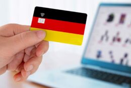 Karta kredytowa z flagą Niemiec