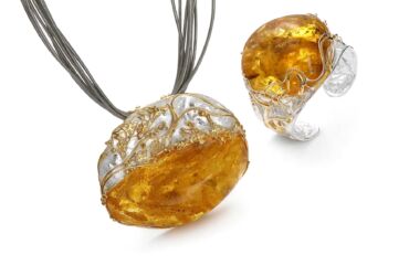 Honey colour Baltic Amber, sterling silver set. Handmade by Studio DF