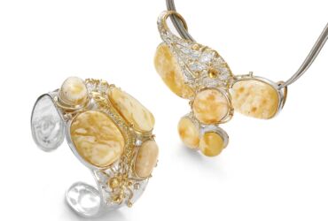 White Baltic Amber, bracelet and necklace, sterling silver partly goldplated. Handmade by Studio DF