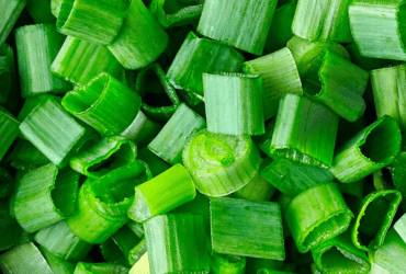 Spring onion IQF. Very aromatic high quality, pesticide controlled spring onion. Sliced and quick frozen.