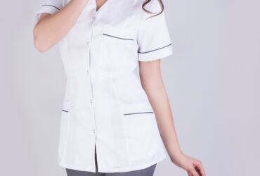 Stylish and functional, our W26 medical jacket offers comfort and convenience. Perfect for healthcare professionals.