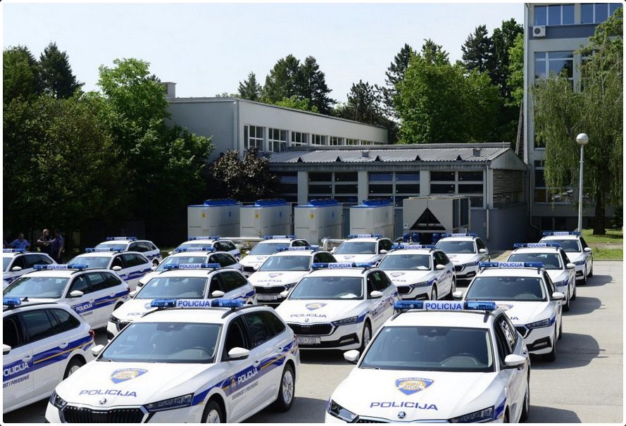 Croatia Police- with Strobos Warning Lights