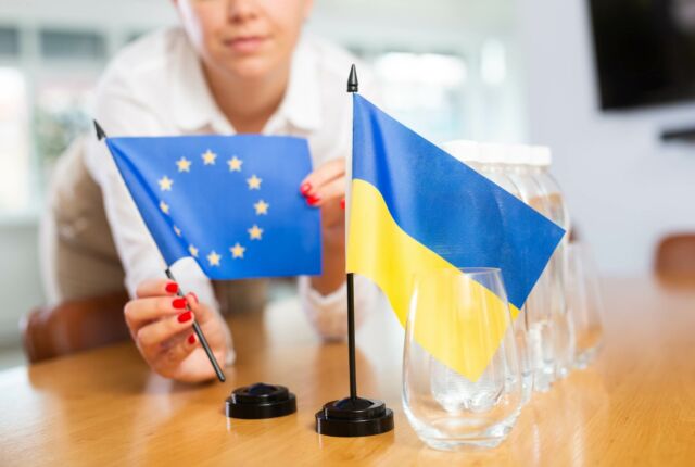 Flaga EU i Ukrainy