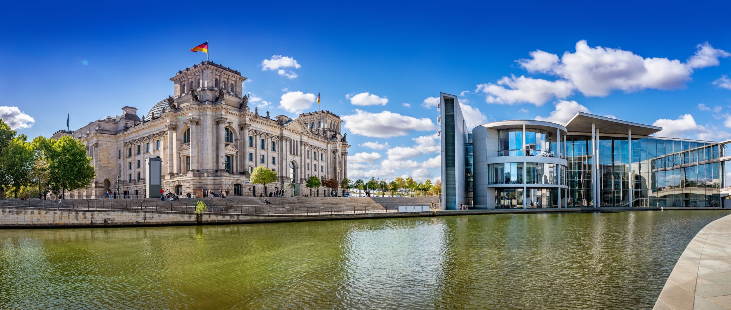 Panoramiczny widok na dzielnicę rządową w Berlinie