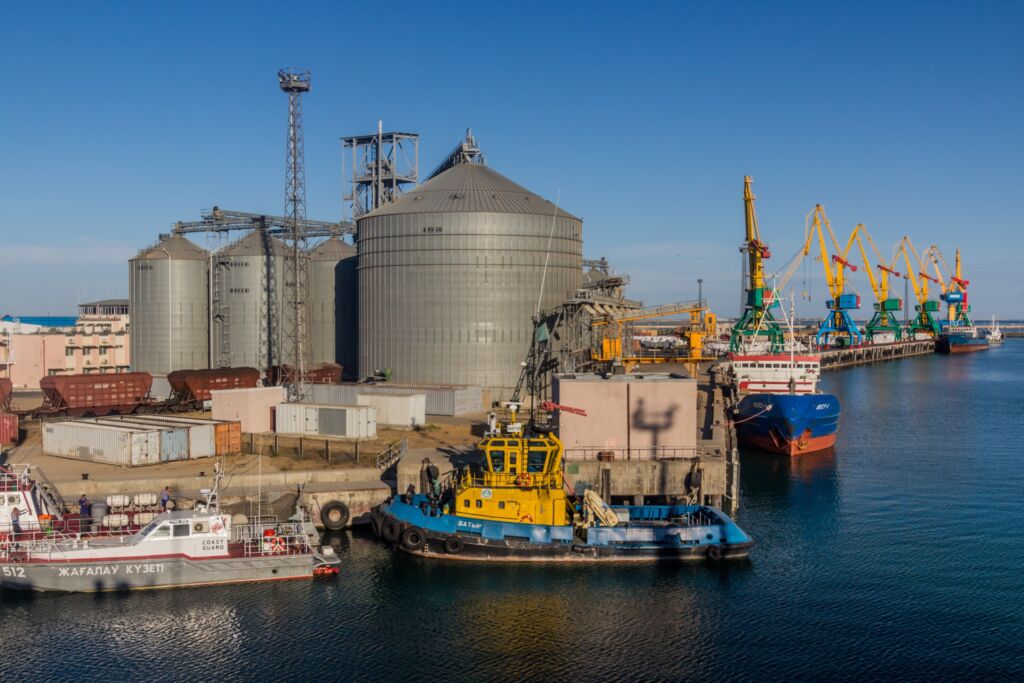 Sektor transportowy w Kazachstanie - widok na port Aktau