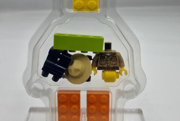 Plastic mouldings