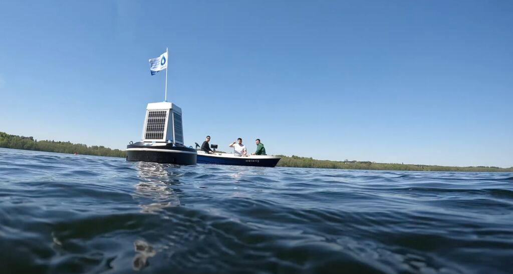Lake waterly monitoring buoy.