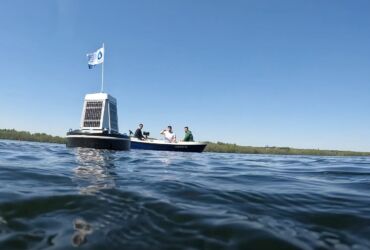 Lake waterly monitoring buoy.