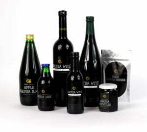 Aronia Juice 100% NFC (Not From Concentrate) made entirely from ripe cold pressed aronia (chokebrry) melanocarpa fruits.
