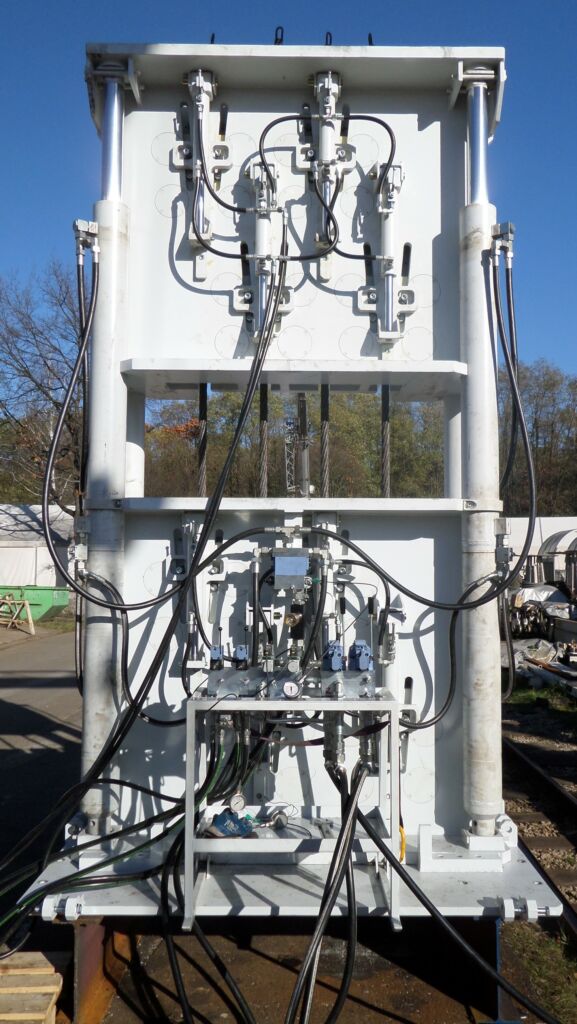 Portable Clamping and Lifting Device