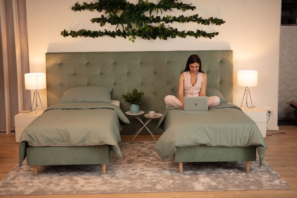 Hotel base with headboard