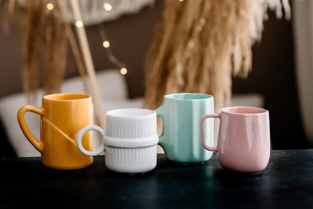 AVANT MUGS