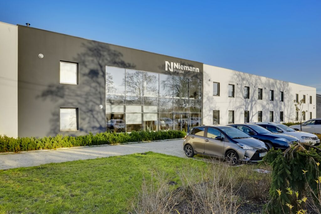 Niemann HQ
