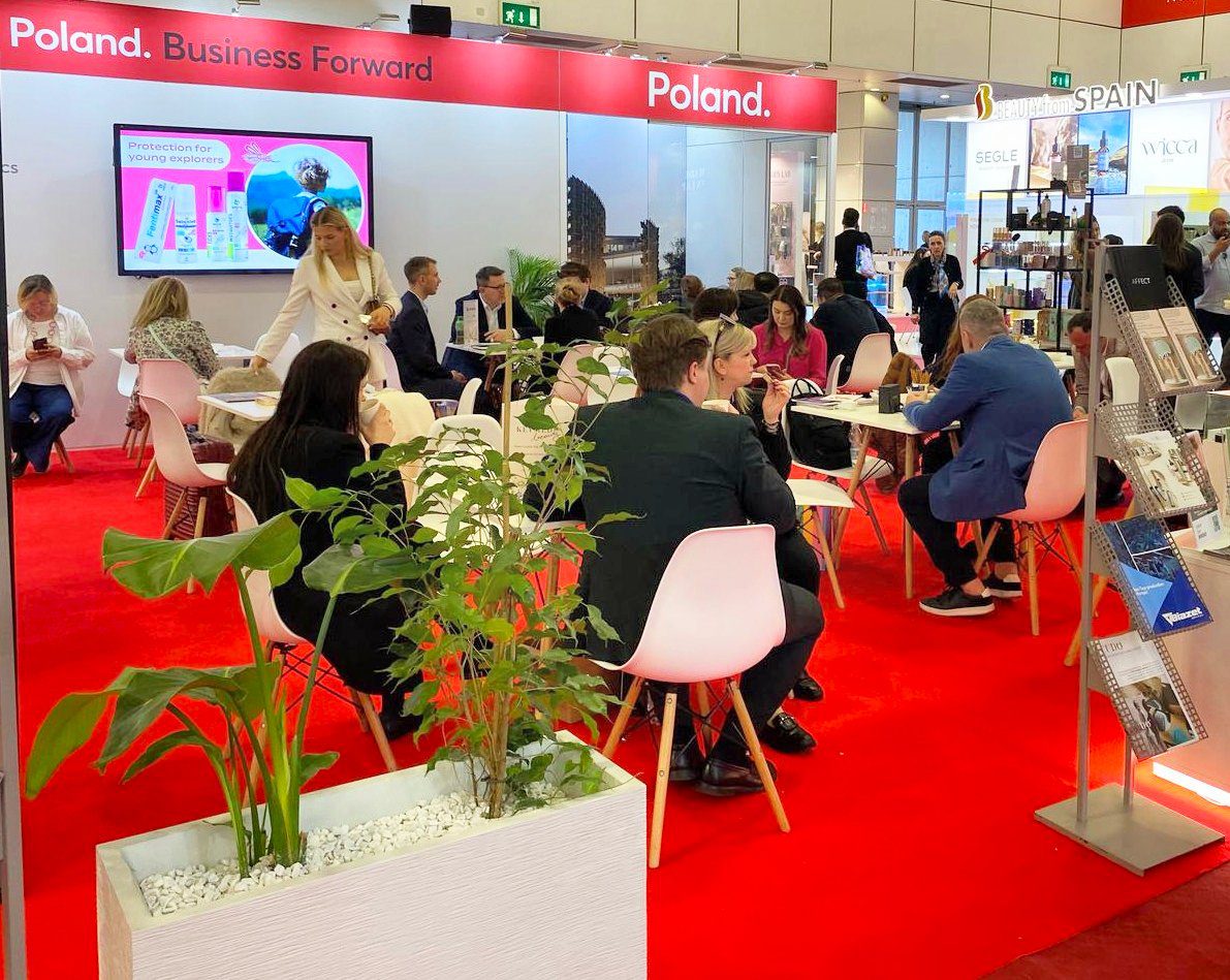 Polskie stoisko narodowe na targach Cosmoprof Polskie stoisko narodowe na targach Cosmoprof