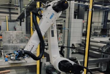 Robotics streamlines your processes by boosting efficiency, precision, and cutting costs and errors