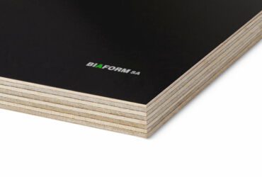 Birch plywood covered with smooth phenolic film