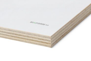 Birch plywood covered with white melamine