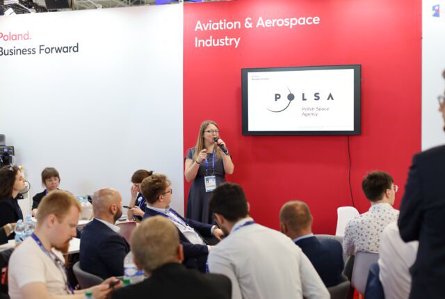Polskie stoisko narodowe na targach Paris Air Show