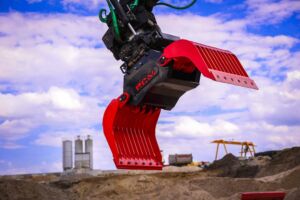 RCM SG Sorting Grapple – heavy-duty tool with 360° rotation, wide jaw opening, Hardox 450 jaws, and Baltrotors rotator