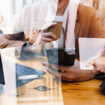 Spotkanie „Biznes przy kawie: Rozwój i ekspansja zagraniczna z PAIH” w Samborcu