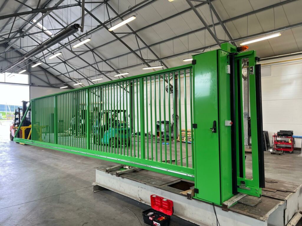 Sliding gate