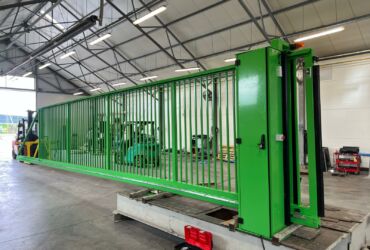 Sliding gate