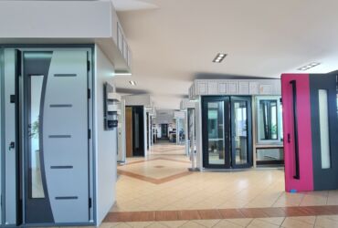 Discover a new standard in window joinery – where advanced technology meets timeless aesthetics.
