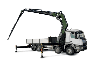 FLATBED BODY WITH A CRANE