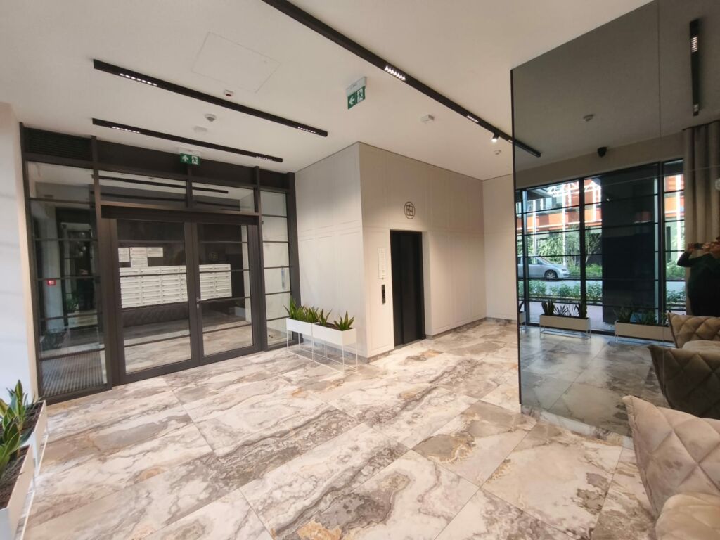 And how could you not start your workday in a good mood when you’re greeted by such a foyer?