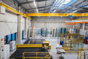 Espes glass cutting workshop