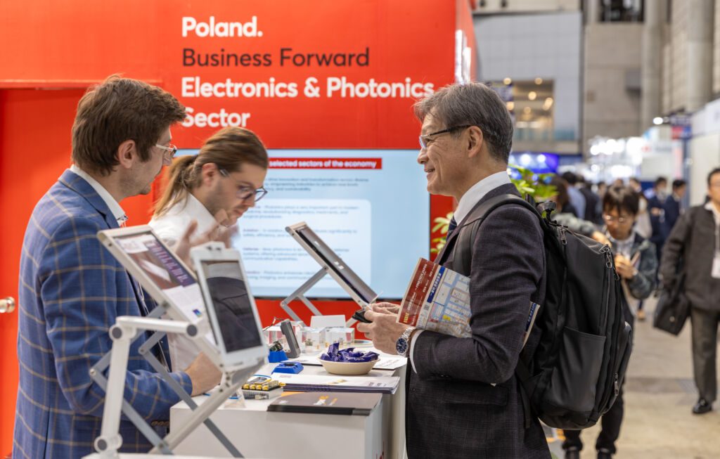 Zdjęcie przedstawiające stoisko narodowe na targach Photonix Japan 2025 w Tokio