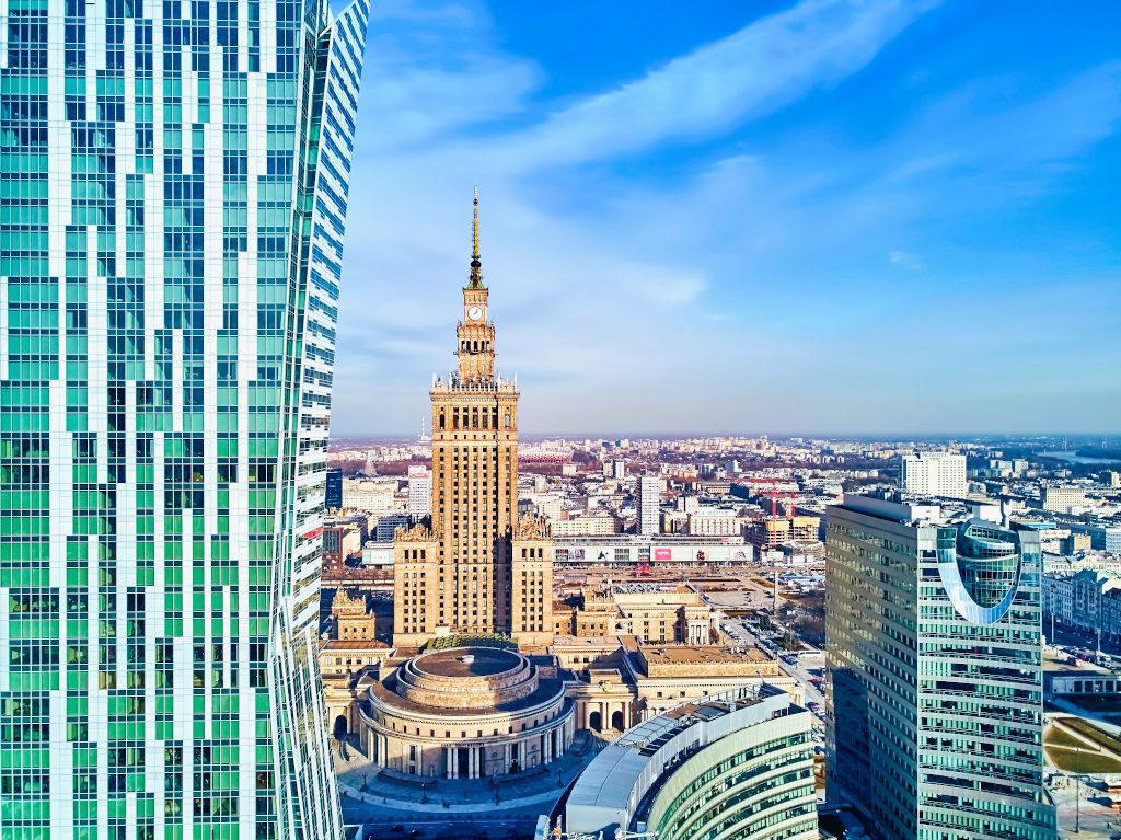 widok na centrum Warszawy z lotu ptaka