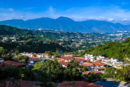 Widok na Caracas w słoneczny dzień