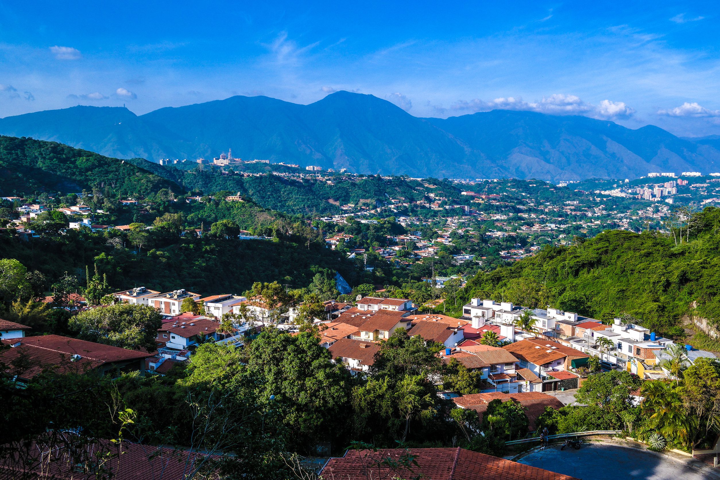 Widok na Caracas w słoneczny dzień
