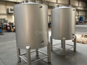 Stainless steel tanks