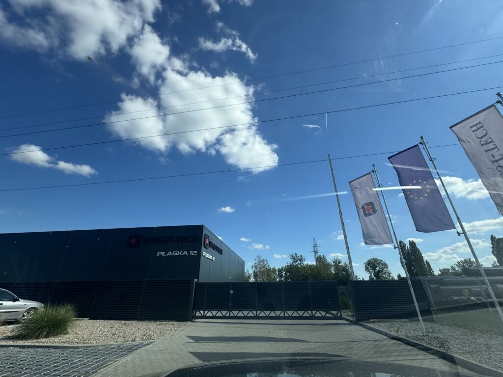 Headquarters watejet cutting